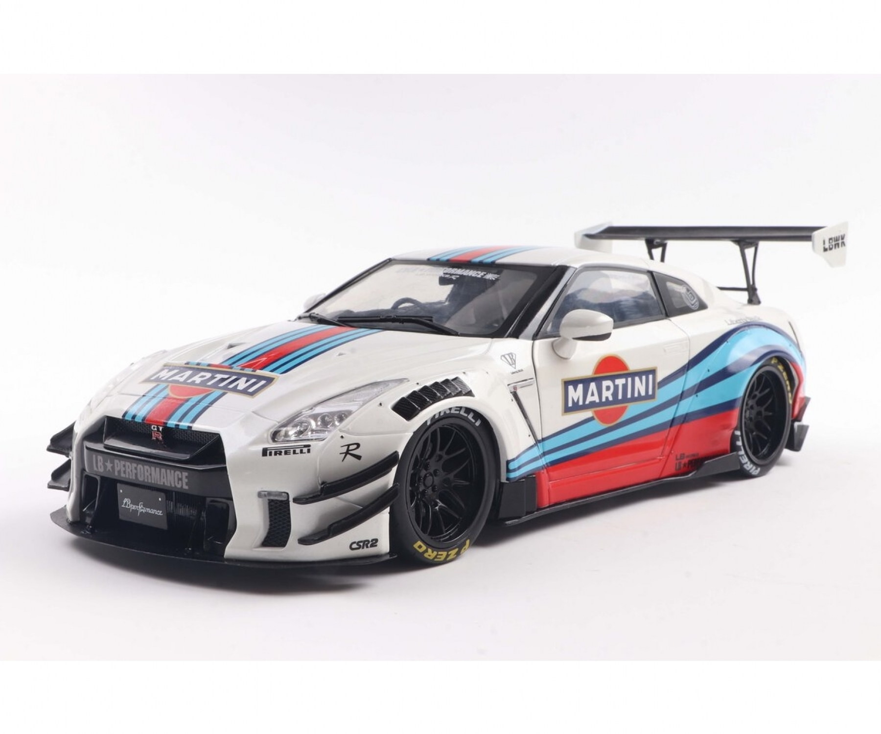Solido Modellauto Ma�stab 1:18 Nissan GT-R W/LIBERTY Martini wei� KIT 2.0 R35 2024 S1805819